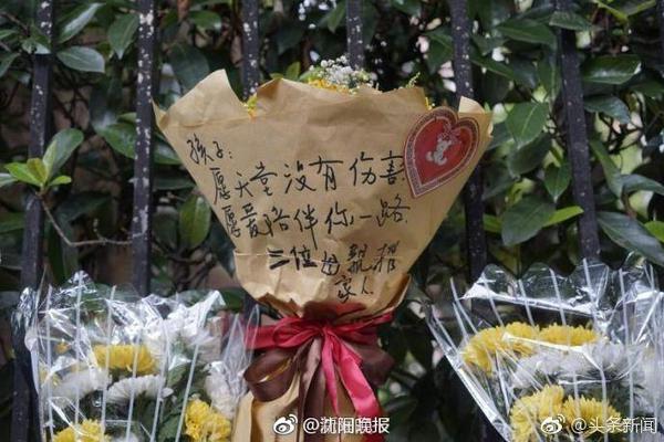掌控未来！Scotto：布克两年1.45亿的合同包括第二年的球员选项